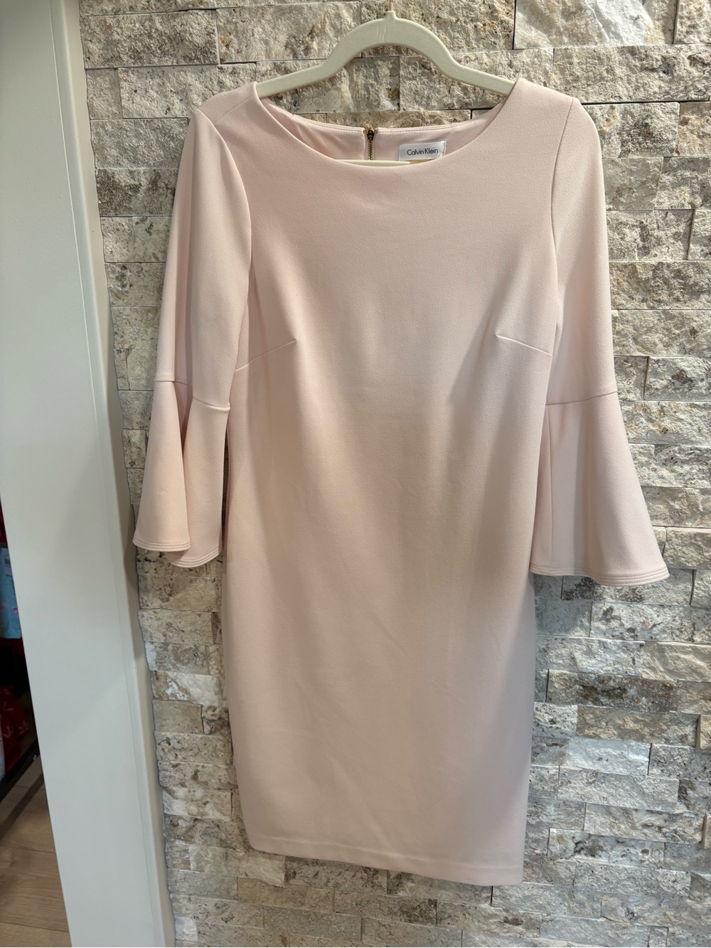 Calvin Klein Pale Pink Bell-Sleeve Sheath Dress size‎ 10